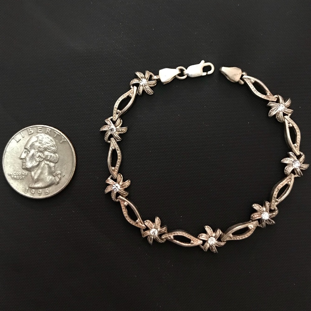 Silver Flowers Link Bracelet with Clear Crystal 7”